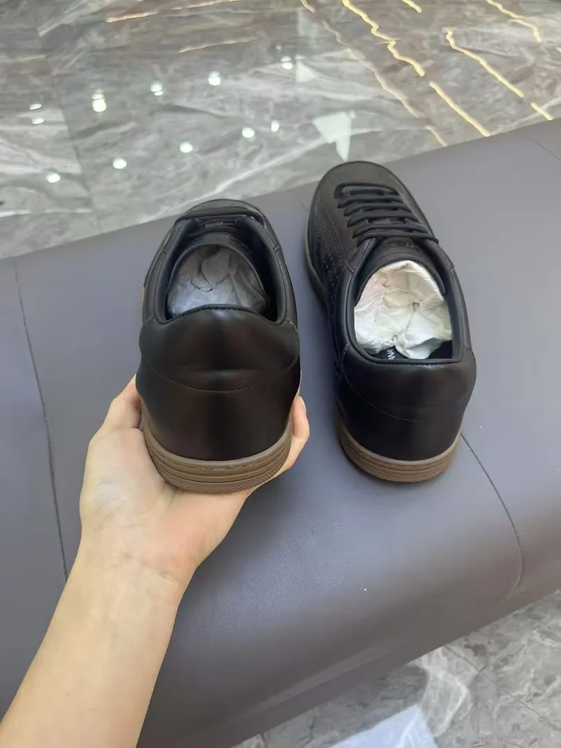 Men's Men's Shoes 💰400 [New Style] 🐝🐝DG—Dolce&G men's calfskin sneakers Portofino Yacht shoes, simple and versatile design, unique saddle leather soles. The Dolce &G logo rear wing is the icing on the cake. Imported cowhide + rubber outsole Size: 39-44 (customized at 38.45)